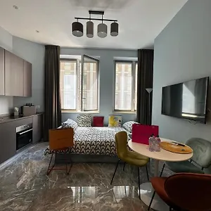  Apartment Blu Maison Duomo Centro Piazza Diaz Italien